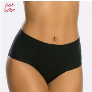 Spanx Undie-tectable Briefs. New. XL